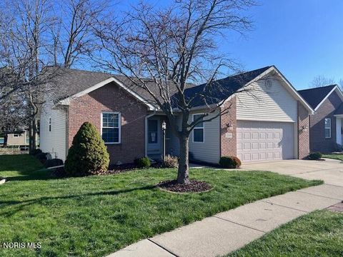 Photo of 2219 Redbud Lane, Delta, OH 43515 (MLS # 10006526)