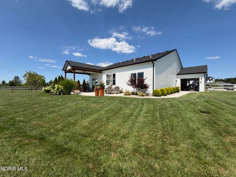 Tiny photo for 1403 Roberts Circle, Waterville, OH 43566 (MLS # 10011032)