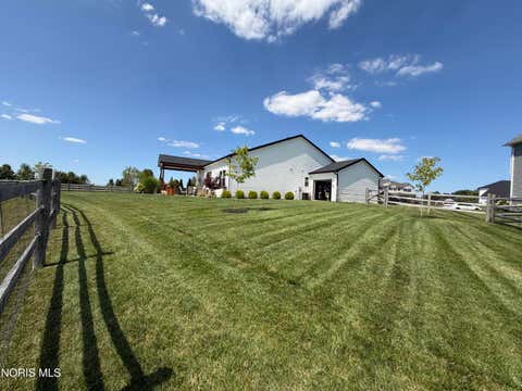 Tiny photo for 1403 Roberts Circle, Waterville, OH 43566 (MLS # 10011032)