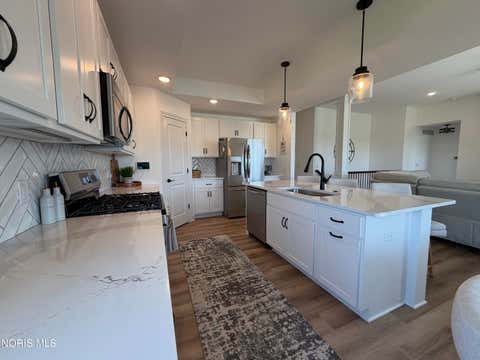Tiny photo for 1403 Roberts Circle, Waterville, OH 43566 (MLS # 10011032)