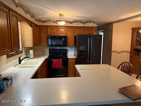 Tiny photo for 1646 Palmer Drive #1, Defiance, OH 43512 (MLS # 10000285)