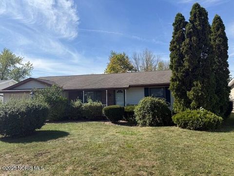 Photo of 1646 Palmer Drive #1, Defiance, OH 43512 (MLS # 10000285)