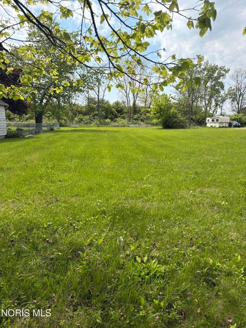 Tiny photo for 0 Oregon Road, Northwood, OH 43619 (MLS # 10007988)
