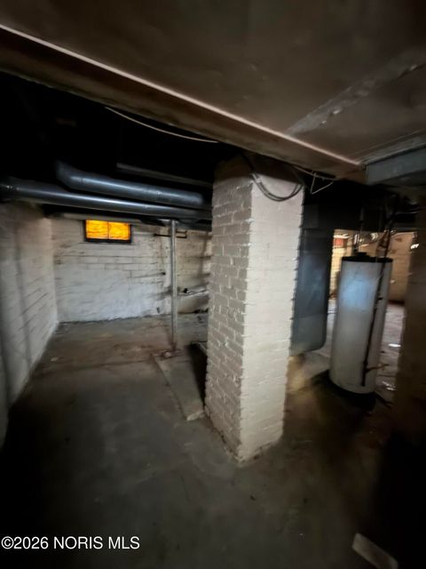 Tiny photo for 298 W Park Street, Toledo, OH 43608 (MLS # 10003382)