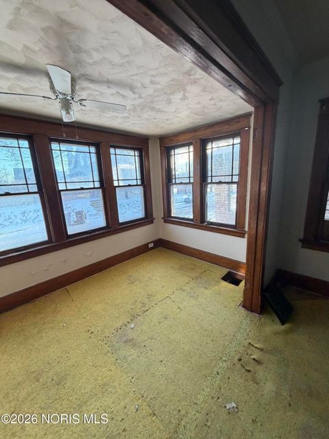 Tiny photo for 298 W Park Street, Toledo, OH 43608 (MLS # 10003382)