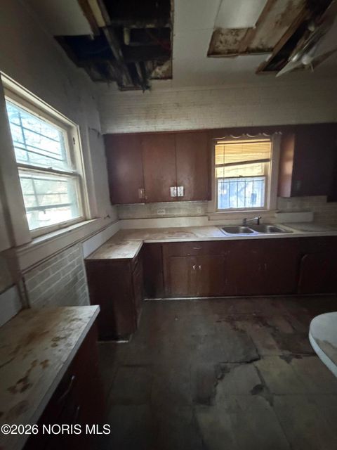 Tiny photo for 298 W Park Street, Toledo, OH 43608 (MLS # 10003382)