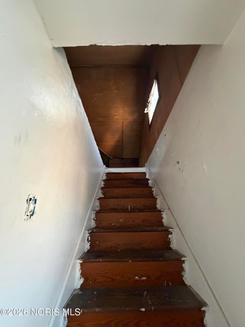 Tiny photo for 298 W Park Street, Toledo, OH 43608 (MLS # 10003382)