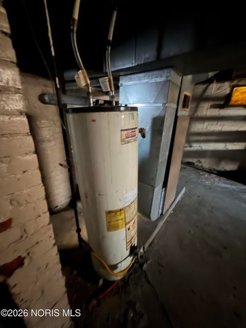 Tiny photo for 298 W Park Street, Toledo, OH 43608 (MLS # 10003382)