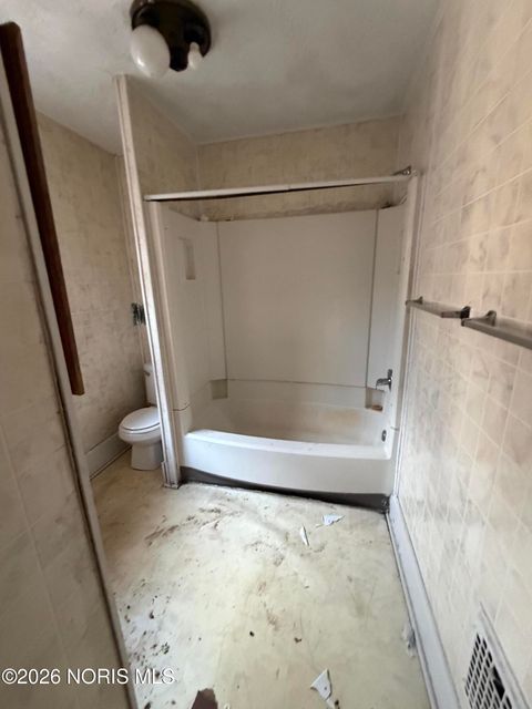 Tiny photo for 298 W Park Street, Toledo, OH 43608 (MLS # 10003382)