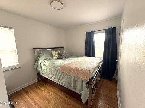 Tiny photo for 2928 Northwood Avenue, Toledo, OH 43606 (MLS # 10006018)