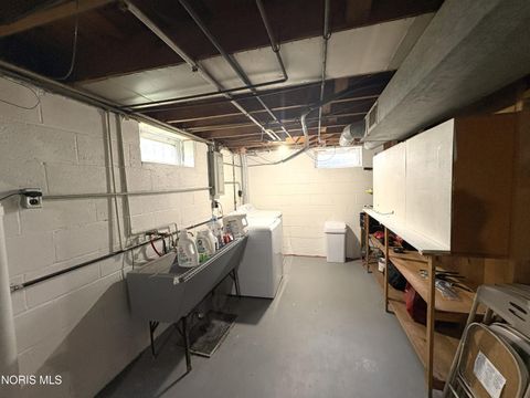 Tiny photo for 2928 Northwood Avenue, Toledo, OH 43606 (MLS # 10006018)