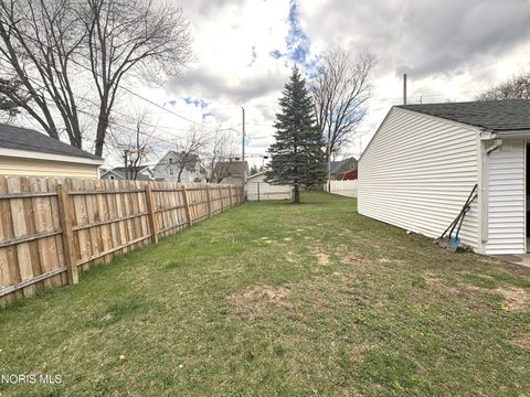 Tiny photo for 2928 Northwood Avenue, Toledo, OH 43606 (MLS # 10006018)