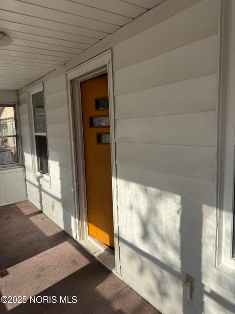 Tiny photo for 451 E Pearl Street, Toledo, OH 43608 (MLS # 10002338)