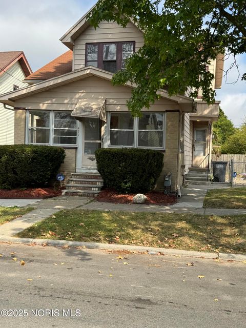 Photo of 451 E Pearl Street, Toledo, OH 43608 (MLS # 10002338)