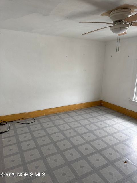 Tiny photo for 451 E Pearl Street, Toledo, OH 43608 (MLS # 10002338)