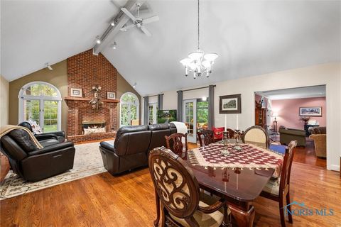 Tiny photo for 2015 King Road, Toledo, OH 43617 (MLS # 10007196)