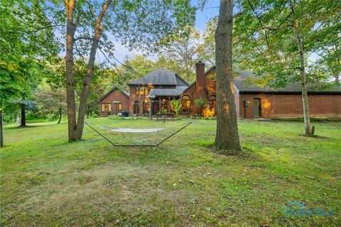 Tiny photo for 2015 King Road, Toledo, OH 43617 (MLS # 10007196)
