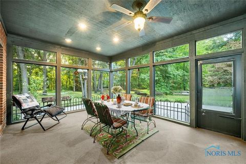 Tiny photo for 2015 King Road, Toledo, OH 43617 (MLS # 10007196)