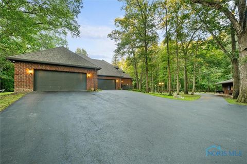 Tiny photo for 2015 King Road, Toledo, OH 43617 (MLS # 10007196)