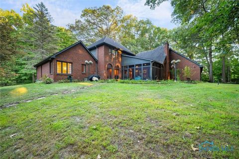 Tiny photo for 2015 King Road, Toledo, OH 43617 (MLS # 10007196)