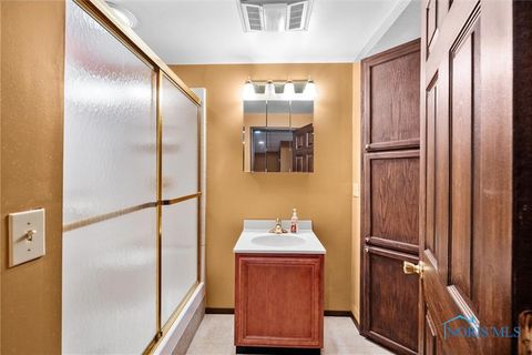 Tiny photo for 2015 King Road, Toledo, OH 43617 (MLS # 10007196)