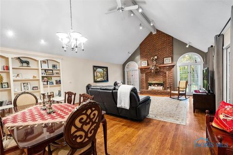 Tiny photo for 2015 King Road, Toledo, OH 43617 (MLS # 10007196)