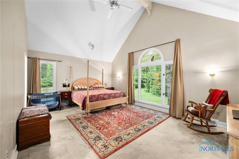 Tiny photo for 2015 King Road, Toledo, OH 43617 (MLS # 10007196)