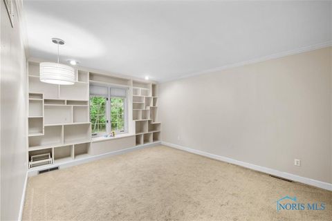 Tiny photo for 2015 King Road, Toledo, OH 43617 (MLS # 10007196)