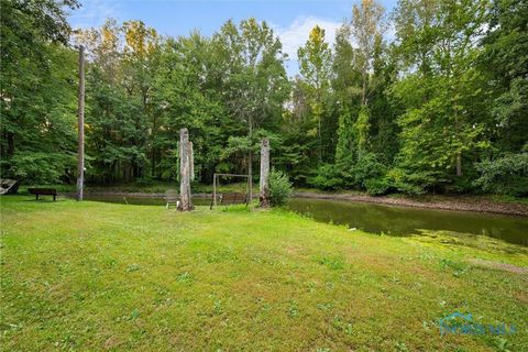 Tiny photo for 2015 King Road, Toledo, OH 43617 (MLS # 10007196)