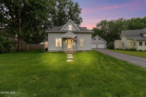 Photo of 227 W Main Street, Wayne, OH 43466 (MLS # 10008324)