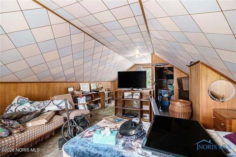 Tiny photo for 2012 Berdan Avenue, Toledo, OH 43613 (MLS # 10003973)