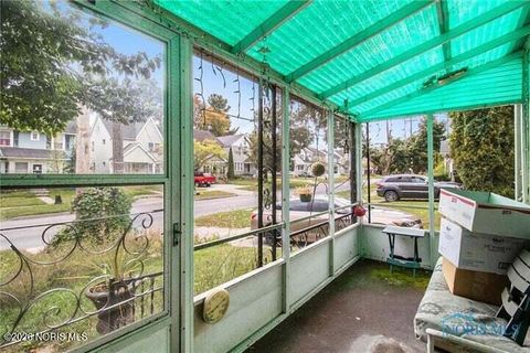 Tiny photo for 2012 Berdan Avenue, Toledo, OH 43613 (MLS # 10003973)