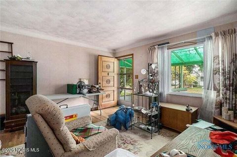 Tiny photo for 2012 Berdan Avenue, Toledo, OH 43613 (MLS # 10003973)