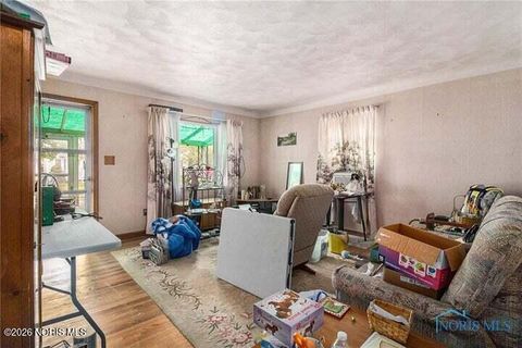 Tiny photo for 2012 Berdan Avenue, Toledo, OH 43613 (MLS # 10003973)