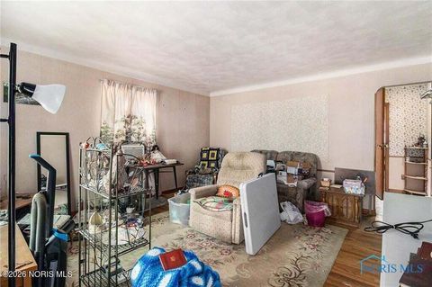 Tiny photo for 2012 Berdan Avenue, Toledo, OH 43613 (MLS # 10003973)