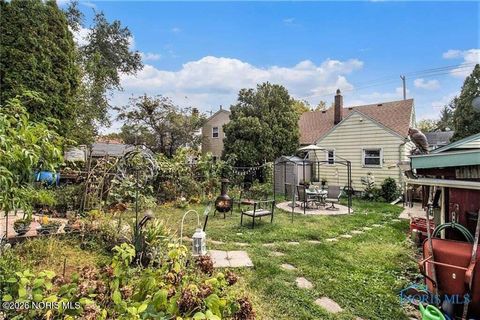 Tiny photo for 2012 Berdan Avenue, Toledo, OH 43613 (MLS # 10003973)