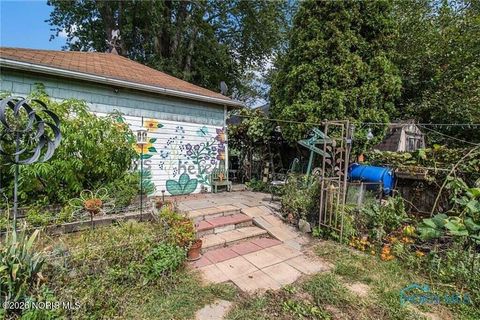 Tiny photo for 2012 Berdan Avenue, Toledo, OH 43613 (MLS # 10003973)