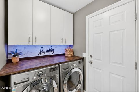 Tiny photo for 8424 Birchwood Lane, Northwood, OH 43619 (MLS # 10005690)