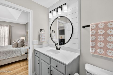 Tiny photo for 8424 Birchwood Lane, Northwood, OH 43619 (MLS # 10005690)