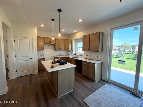 Tiny photo for 5051 Magnolia Drive, Oregon, OH 43616 (MLS # 10012717)