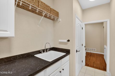 Tiny photo for 7811 Oak Leaf Court, Maumee, OH 43537 (MLS # 10004922)