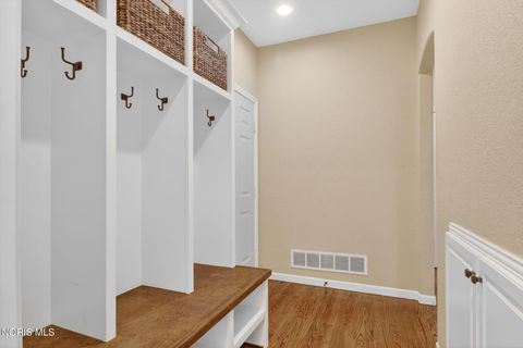 Tiny photo for 7811 Oak Leaf Court, Maumee, OH 43537 (MLS # 10004922)