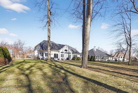 Tiny photo for 7811 Oak Leaf Court, Maumee, OH 43537 (MLS # 10004922)