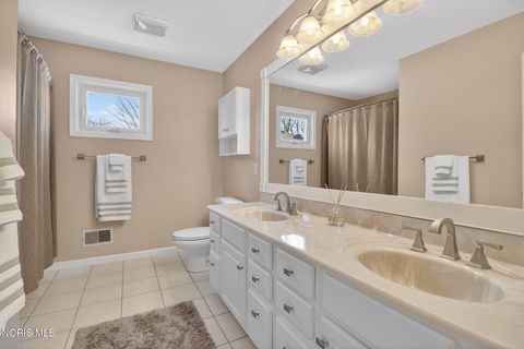 Tiny photo for 7811 Oak Leaf Court, Maumee, OH 43537 (MLS # 10004922)