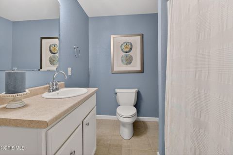 Tiny photo for 7811 Oak Leaf Court, Maumee, OH 43537 (MLS # 10004922)