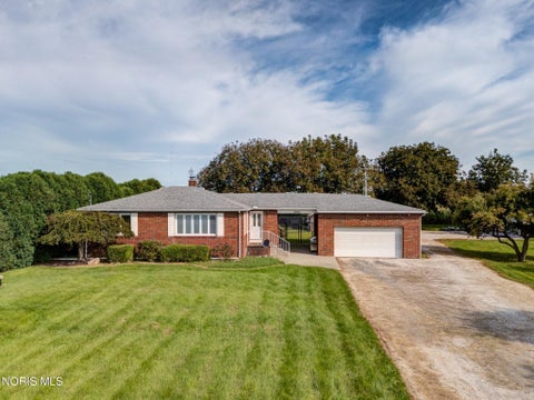 Photo of 8549 Jerusalem Road, Curtice, OH 43412 (MLS # 10013465)