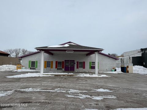 Photo of 1809 E Perkins Avenue, Sandusky, OH 44870 (MLS # 10003716)