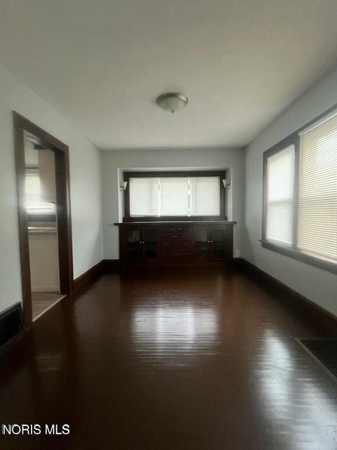 Tiny photo for 1721 Mansfield Street, Toledo, OH 43613 (MLS # 10013359)