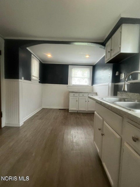 Tiny photo for 1721 Mansfield Street, Toledo, OH 43613 (MLS # 10013359)