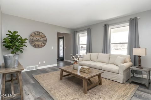 Tiny photo for 2634 Green Valley Drive, Toledo, OH 43614 (MLS # 10006253)